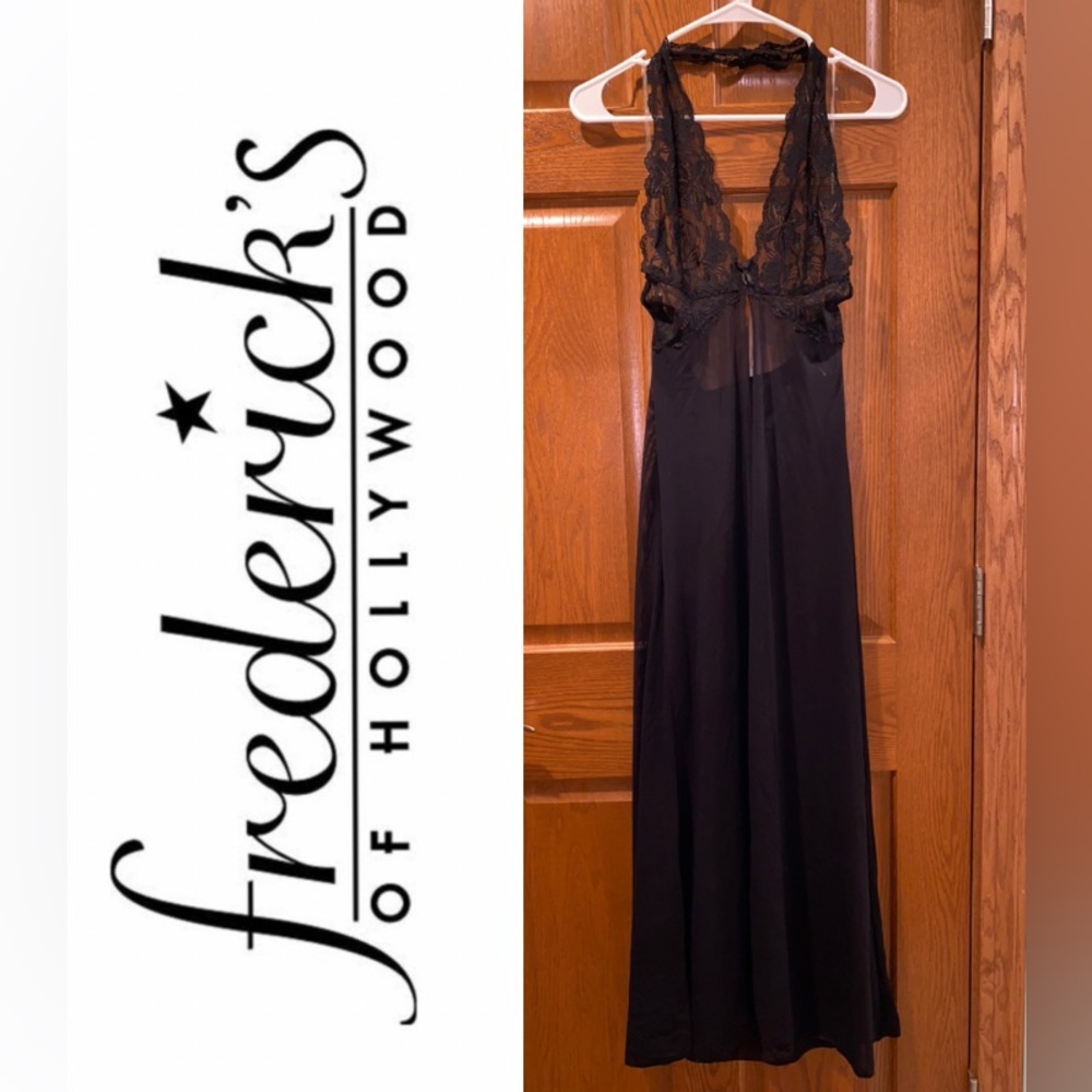 EUC Fredrick’s of Hollywood Large Split Front Nightgown